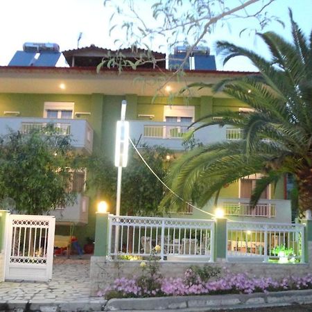 Phoenix Studios Sarti Exterior foto