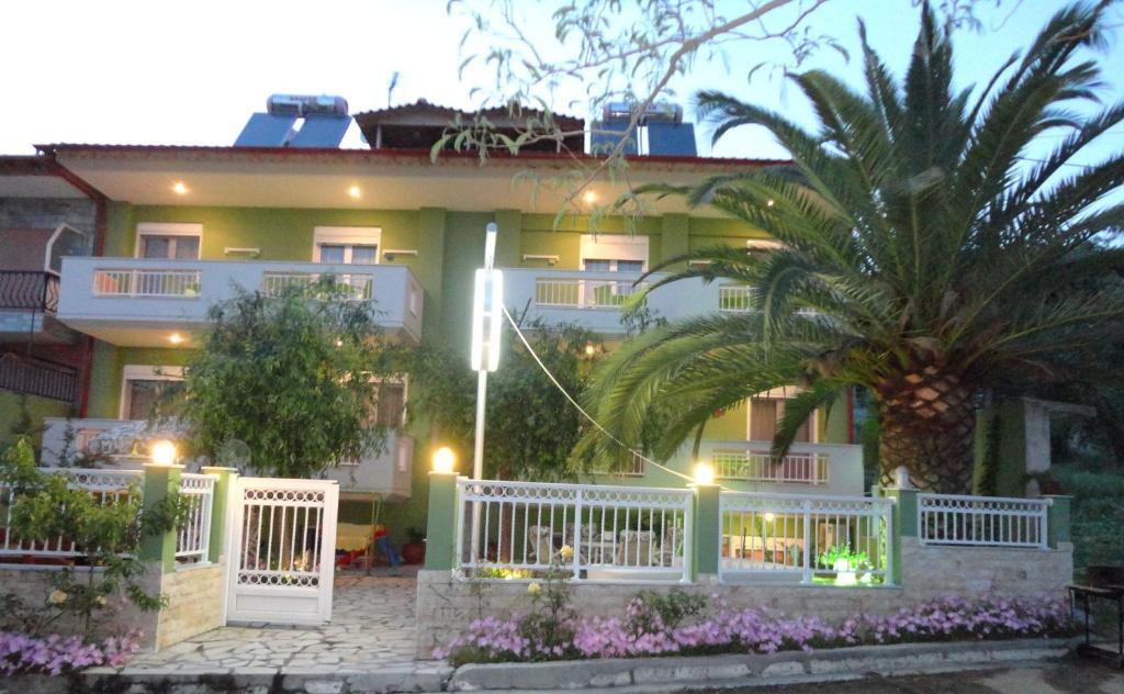 Phoenix Studios Sarti Exterior foto